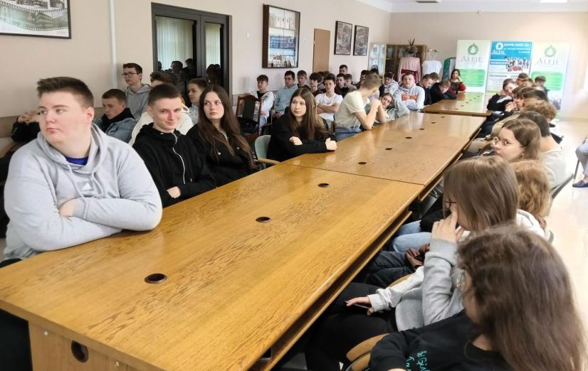 Uczniowie łukowskich „Alej”: rozmawiali o miejskim samorządzie